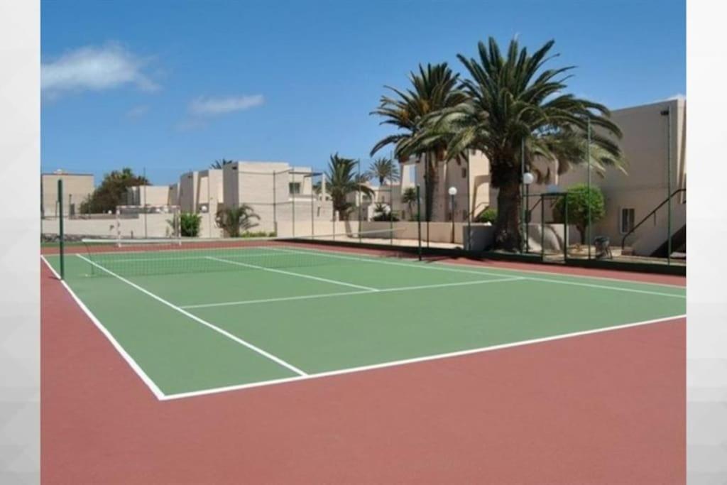 Corralejo Suite Pool & Gardens - Alisios Playa Exterior photo
