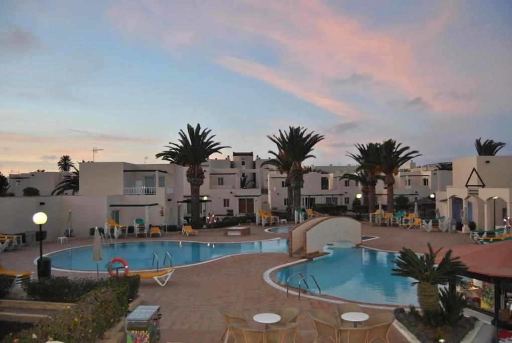 Corralejo Suite Pool & Gardens - Alisios Playa Exterior photo