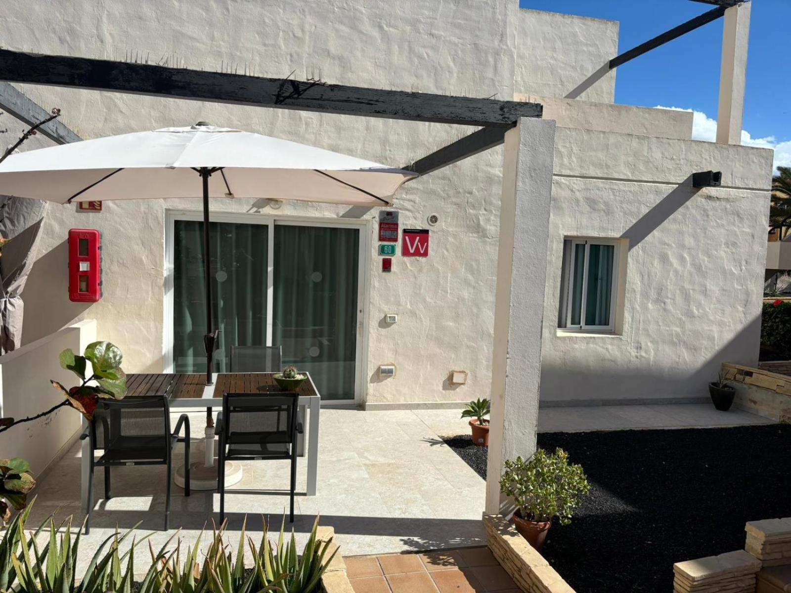 Corralejo Suite Pool & Gardens - Alisios Playa Exterior photo