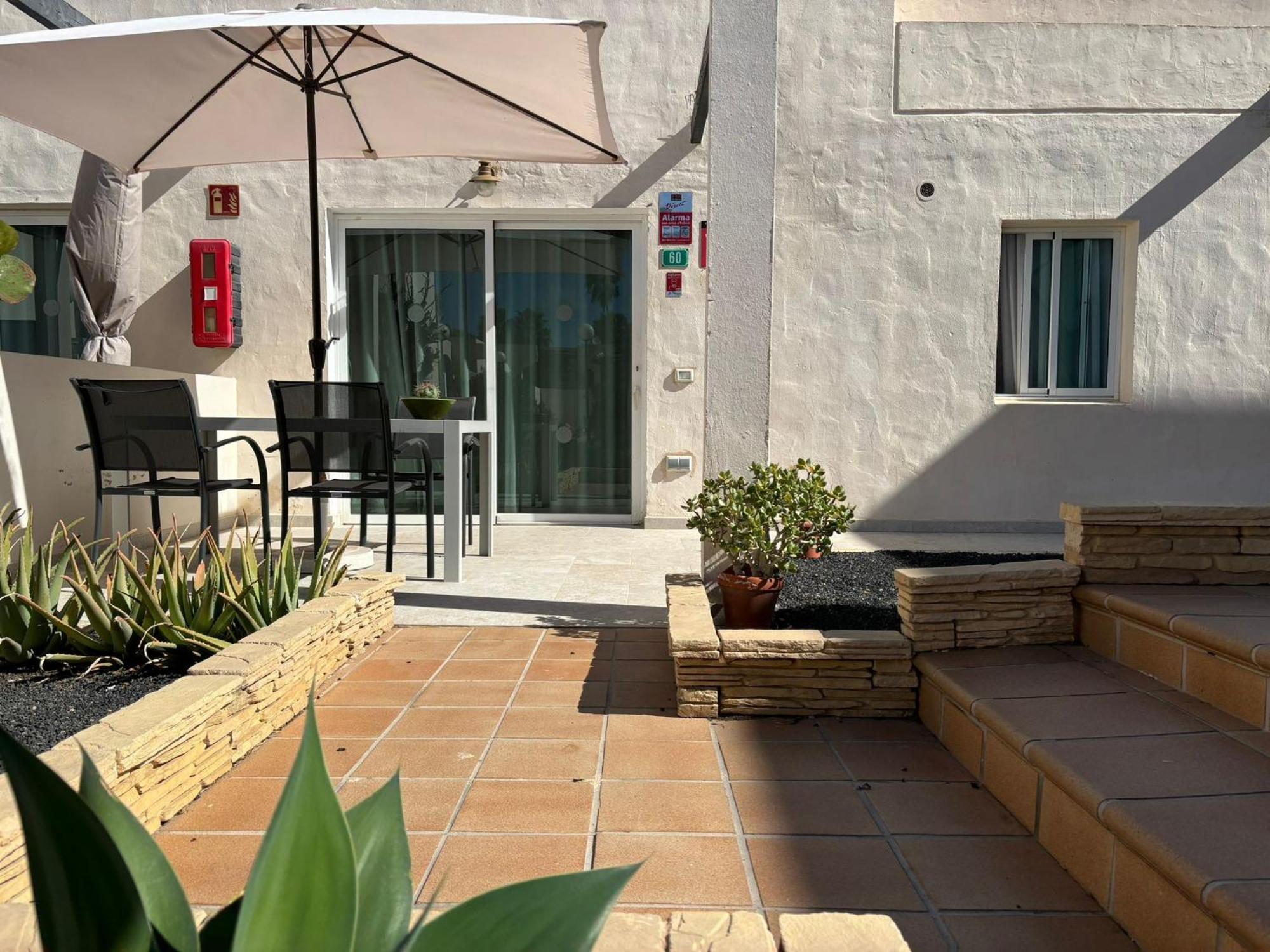 Corralejo Suite Pool & Gardens - Alisios Playa Exterior photo